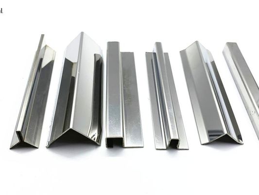 Di dalam Sudut Tepi Perbatasan Logam Stainless Steel Bullnose Potong 2.5m