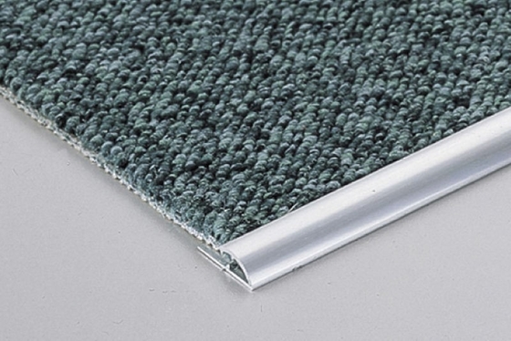 Aluminium Profile Carpet Transition Strip Perawatan Permukaan Anodized